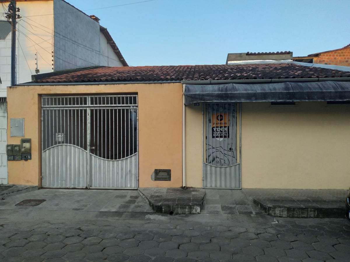 Casa em Feira VI, Feira de Santana.