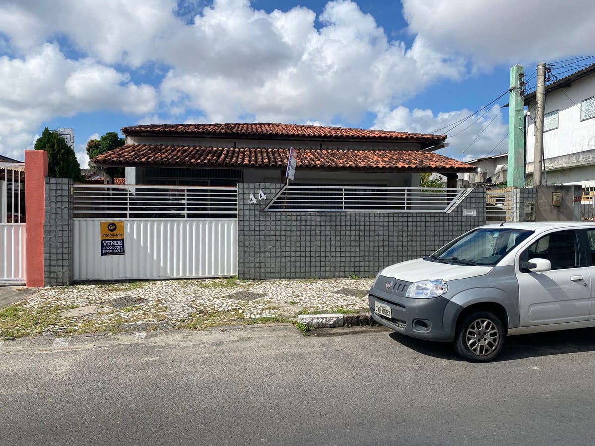 Casa à venda em Ponto Central, Feira de Santana - 149m²